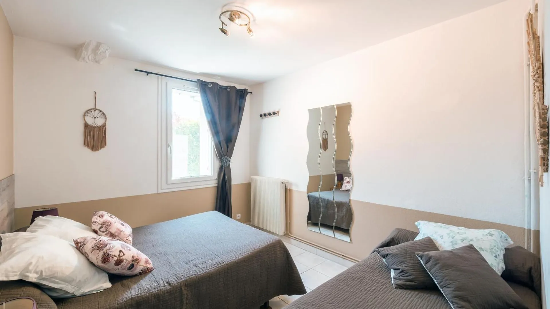 Appartement Soleil Levant 4 A 5 Personnes Millau Holiday home